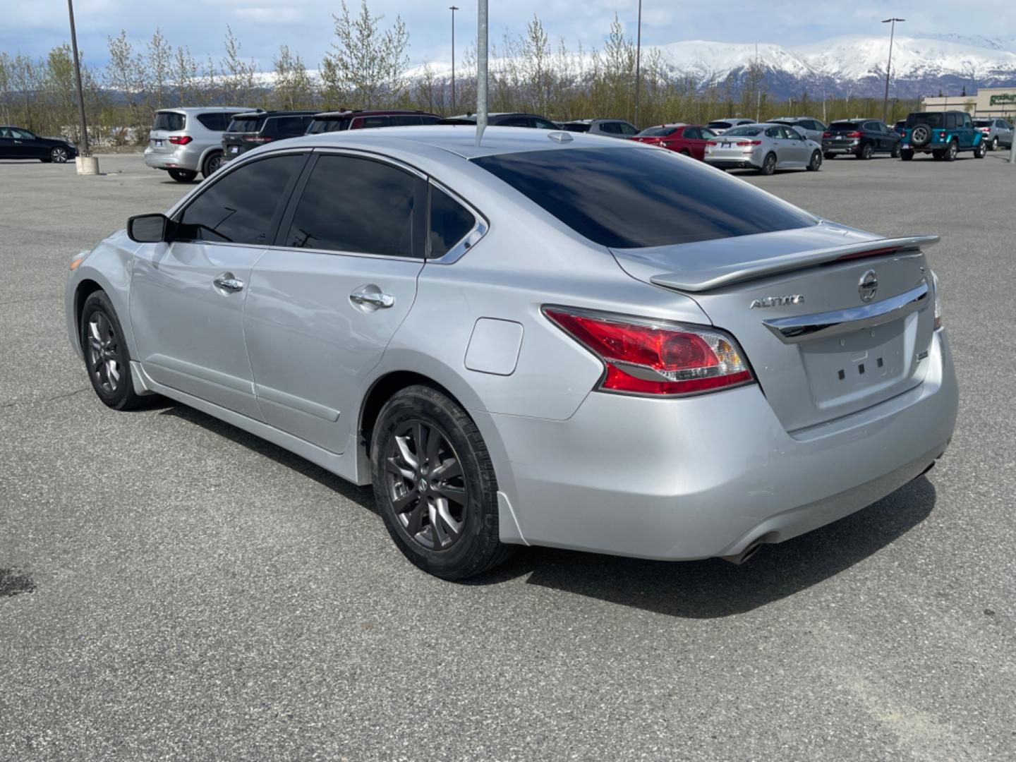 2015 SILVER NISSAN ALTIMA 2.5 (1N4AL3AP4FC) with an 2.5L engine, Continuously Variable transmission, located at 1960 Industrial Drive, Wasilla, 99654, (907) 274-2277, 61.573475, -149.400146 - Photo#2